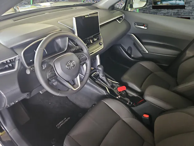 Toyota Corolla Cross 2.0 HSD Trend AWD-i