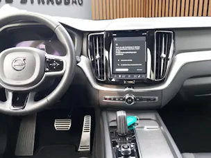VOLVO XC60 2.0 B5 MH R-Design AWD
