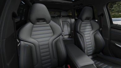 https://vehicle.imgix.net/4472923/a2a2ed2d-58f2-402c-ab01-3506cc2dafd0.jpg