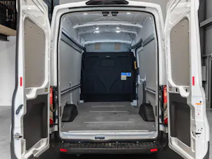 FORD E-Transit Van 350 L2H2 68kWh Trend
