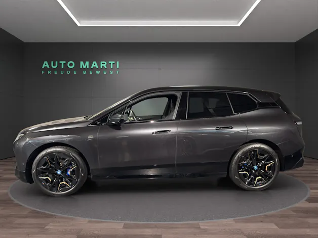 BMW iX M60