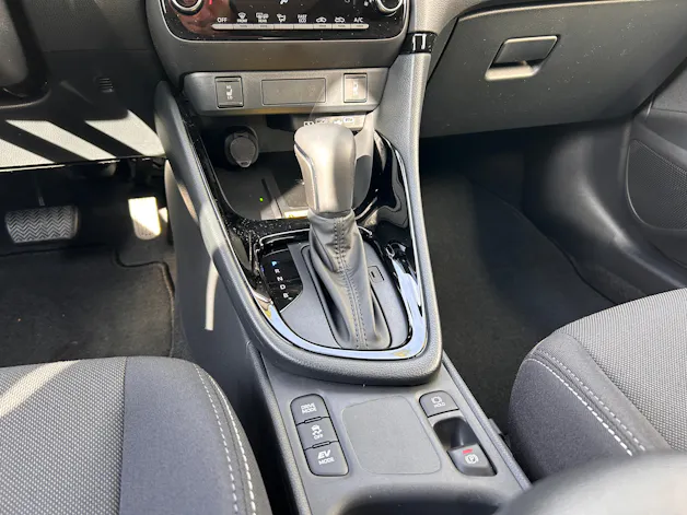 Toyota Yaris 1.5 VVT-i HSD Trend