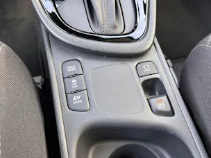 Toyota Yaris 1.5 VVT-i HSD Trend