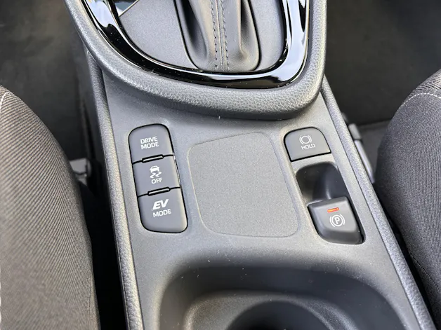 Toyota Yaris 1.5 VVT-i HSD Trend