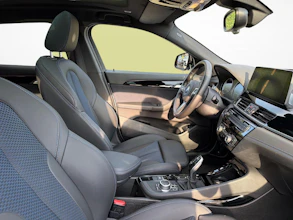 https://vehicle.imgix.net/4473027/943d3492-50cf-4b79-adc6-560e84ec644a.jpg