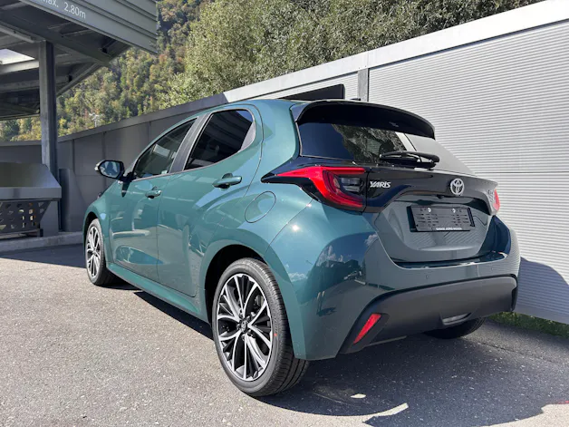 Toyota Yaris 1.5 VVT-i HSD Trend