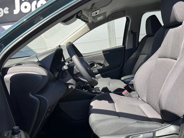 Toyota Yaris 1.5 VVT-i HSD Trend