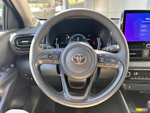 Toyota Yaris 1.5 VVT-i HSD Trend