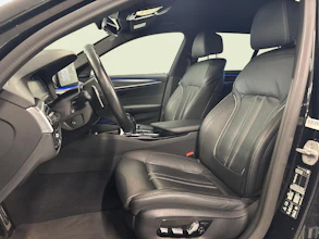 https://vehicle.imgix.net/4473059/83cd8f45-b87e-49f8-983b-5c8b76912629.jpg