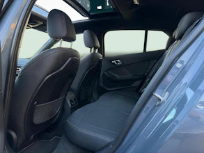 https://vehicle.imgix.net/4473124/f08468f8-9360-437c-b135-8337febdd227.jpg