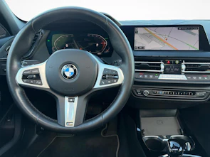 Fahrzeugbild BMW 118i Sport Line Steptronic