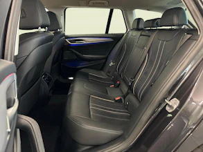 https://vehicle.imgix.net/4473132/021cba85-8d1f-4b27-a7b7-472faed89ad8.jpg