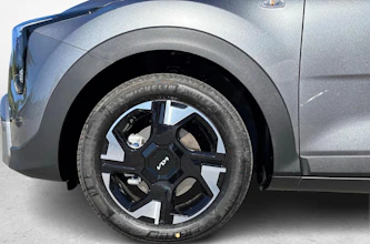 https://vehicle.imgix.net/4473134/8a50db90-cf2e-4b6c-8444-9f769dc50b16.jpg