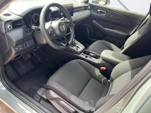 HONDA HR-V 1.5 i-MMD Elegance mit Honda 1.9% Leasing und 8 Jahren Garantie