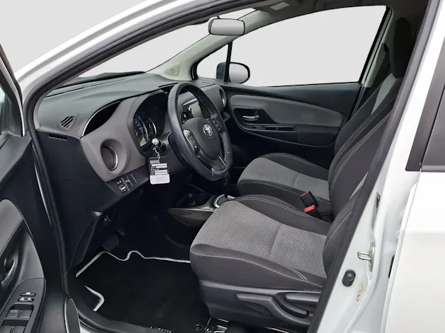 Toyota Yaris 1.5 VVT-i HSD Trend