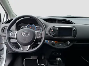 Toyota Yaris 1.5 VVT-i HSD Trend