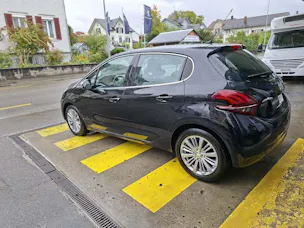 PEUGEOT 208 1.2 PureTech Allure S/S