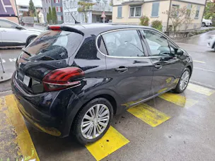 PEUGEOT 208 1.2 PureTech Allure S/S