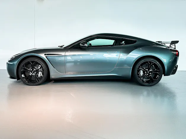 ASTON MARTIN V12 Vantage Coupé 6.0