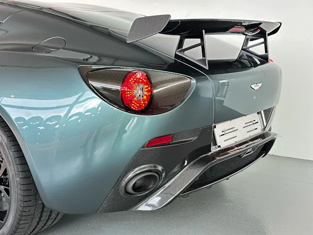 ASTON MARTIN V12 Vantage Coupé 6.0