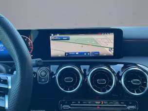 MERCEDES-BENZ A 220 AMG Line 4Matic