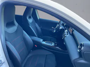 MERCEDES-BENZ A 220 AMG Line 4Matic