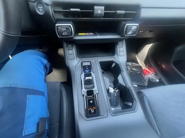 Suzuki Across 2.5 PHEV Compact Top 4x4