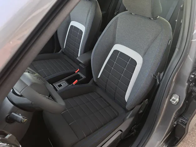 CITROEN C3 1.2 Hybrid Plus 110cv autom.