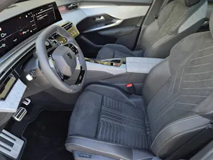 PEUGEOT 5008 1.6 PHEV 225cv GT Exclusive (crochet)