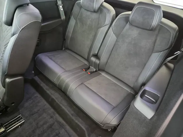 PEUGEOT 5008 1.6 PHEV 225cv GT Exclusive (crochet)