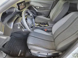 PEUGEOT 2008 e-Allure 156cv - garantie 8 ans