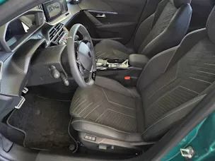 PEUGEOT 208 1.2 Hybrid 145cv GT Exclusive