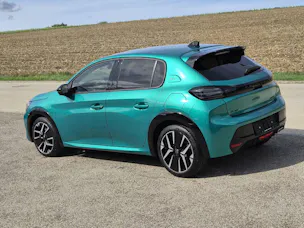 PEUGEOT 208 1.2 Hybrid 145cv GT Exclusive