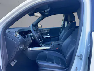 MERCEDES-BENZ GLB 220 AMG Line 4matic
