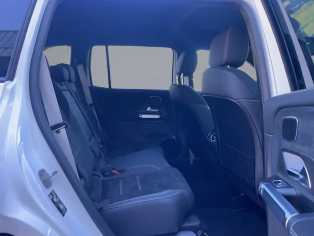 MERCEDES-BENZ GLB 220 AMG Line 4matic