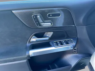 MERCEDES-BENZ GLB 220 AMG Line 4matic