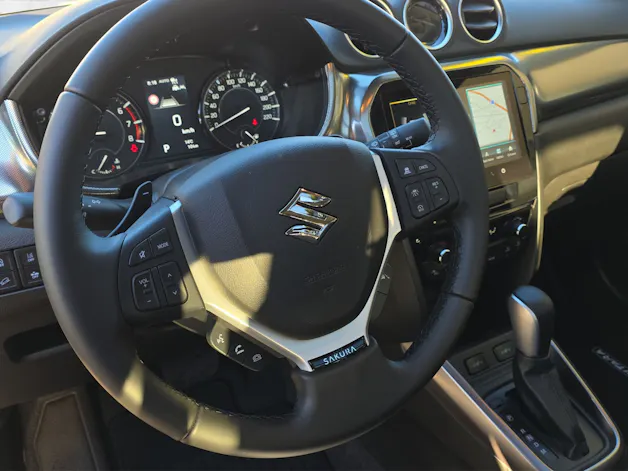 Suzuki Vitara 1.4 T Sakura Top Hybrid 4x4