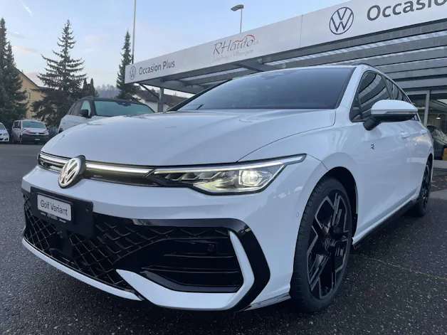 VW Golf VIII Variant 1.5 eTSI R-Line DSG
