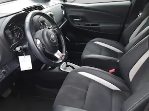 Toyota Yaris 1.5 VVT-i HSD GR-S