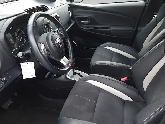 Toyota Yaris 1.5 VVT-i HSD GR-S