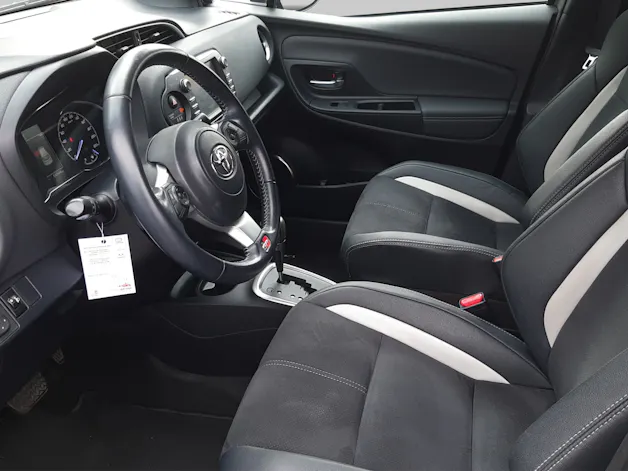 Toyota Yaris 1.5 VVT-i HSD GR-S