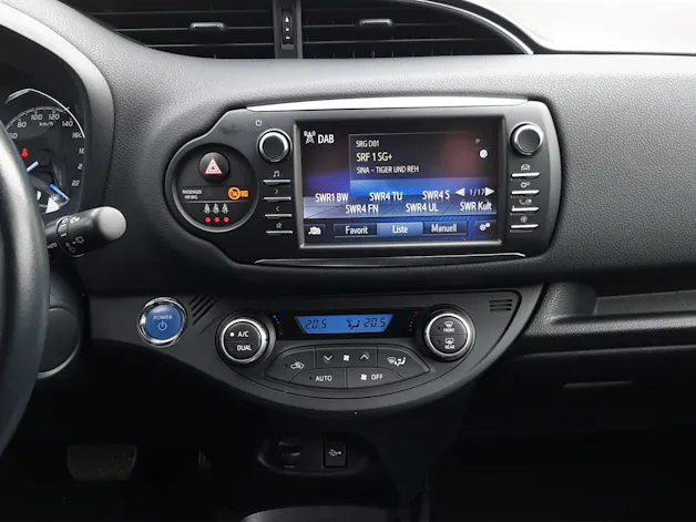 Toyota Yaris 1.5 VVT-i HSD GR-S