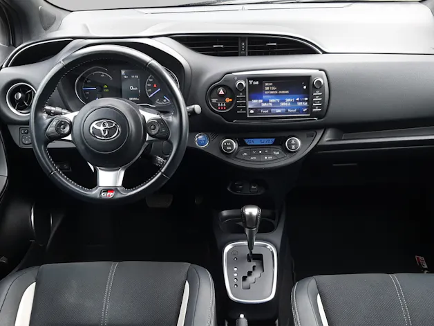 Toyota Yaris 1.5 VVT-i HSD GR-S