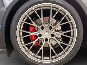 PORSCHE 911 Carrera 4S