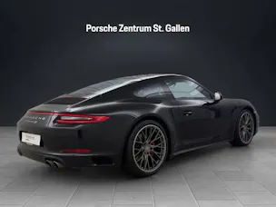 PORSCHE 911 Carrera 4S
