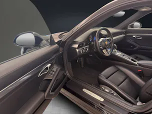 PORSCHE 911 Carrera 4S