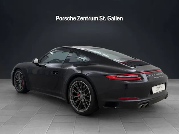 PORSCHE 911 Carrera 4S