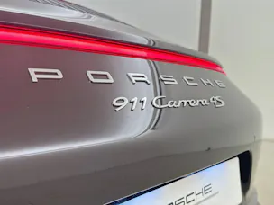 PORSCHE 911 Carrera 4S