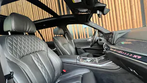 BMW X7 xDRIVE 48V 40i M SPORT PRO BLACK CARBON STEPTRONIC l 380 PS