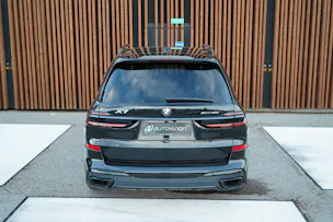 BMW X7 xDRIVE 48V 40i M SPORT PRO BLACK CARBON STEPTRONIC l 380 PS